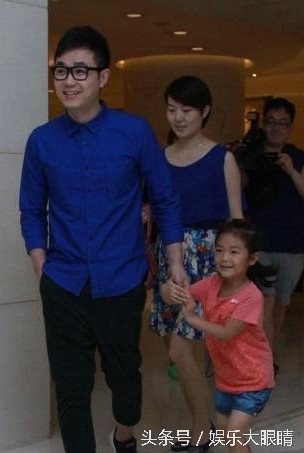 34岁的演员大鹏的35岁漂亮妻子近照