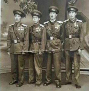 ​1955年有37万余人被授予少尉军衔，八九十年代很少能够离休的