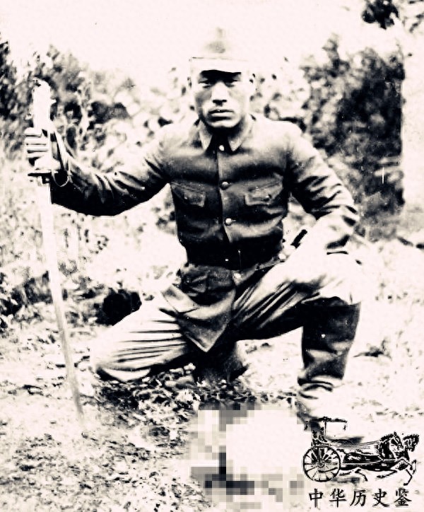 不要再被抗日神剧骗了,这才是真正的日本鬼子,强壮凶悍又残忍