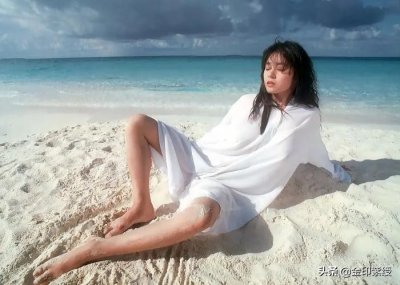 ​日本演员 色彩心理学治疗师：青山知可子