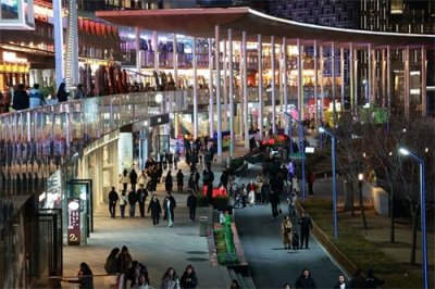 ​龙湖金融岛：郑州新晋网红打卡地 金融与休闲并蓄