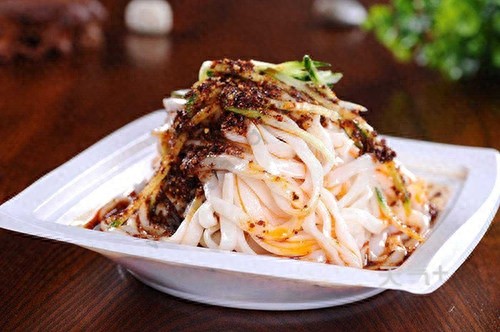 延安十大特色美食。延安不光美食好吃，还是红色革命圣地