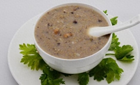 延安十大特色美食。延安不光美食好吃，还是红色革命圣地