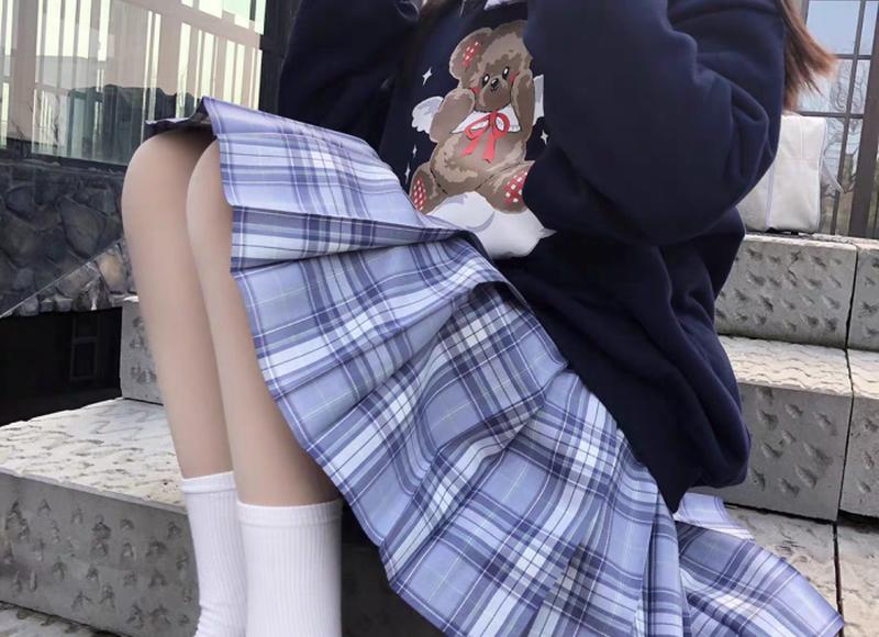 接吻时到底要不要伸舌头