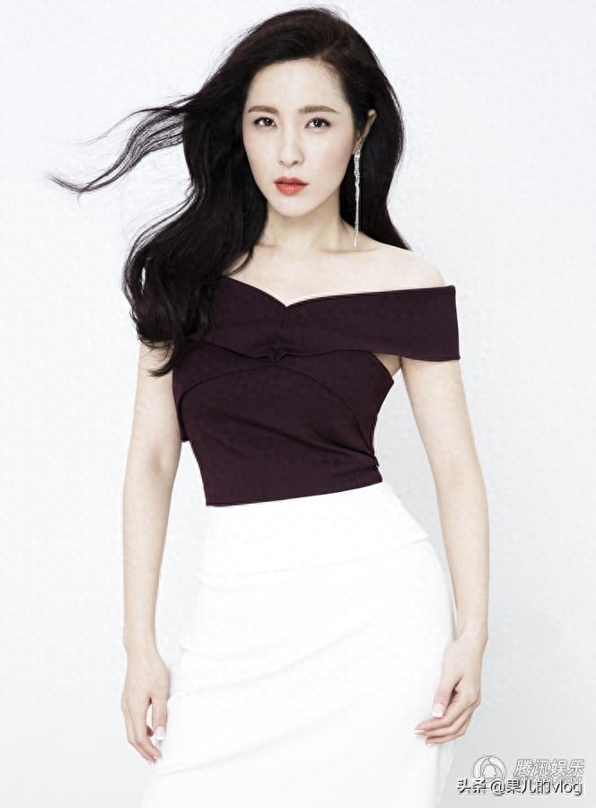 曾黎（1976年9月17日），出生于湖北省荆州市，中国内地女演员