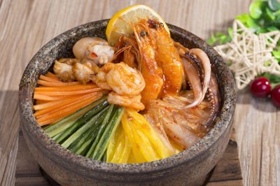 ​网红石锅饭做法教程，烹饪简单，营养丰富（轻松上手，味道美味）