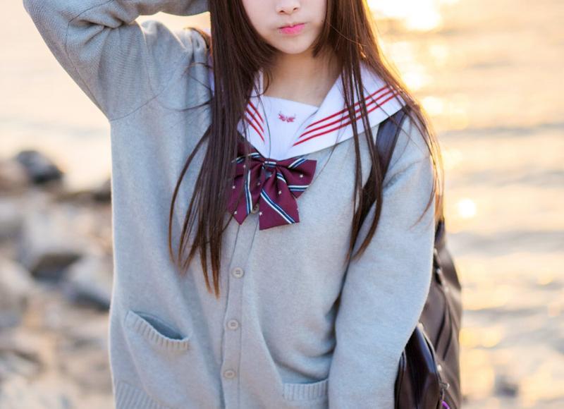 拍照河滨烧烤抖音案牍（晚上河滨做烧烤的诗）