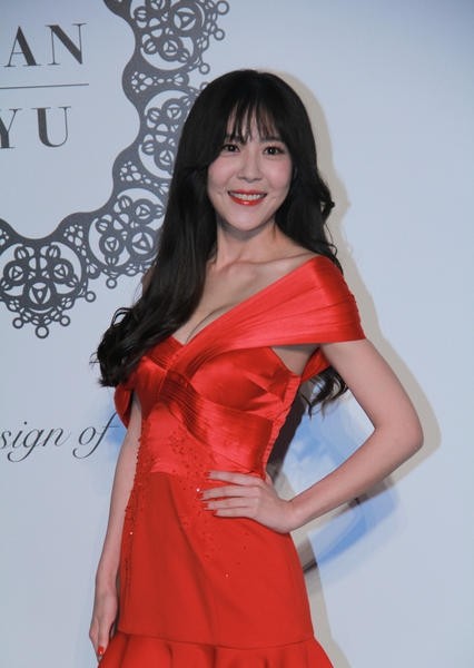 看看《爱情公寓》美嘉的扮演者李金铭近照，你还认得出来吗