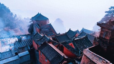​探秘仙踪：中国十大道教圣地之旅