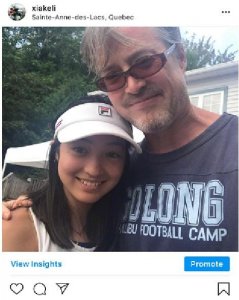 夏克立晒与女儿近照,11岁夏天身高超过爸爸肩膀,运动天赋惊人