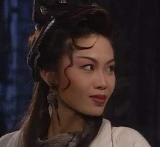 陈妙瑛：凭白骨精一角成名，小三上位搭上亿万富豪成为商界女强人