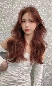 时尚网红长发造型