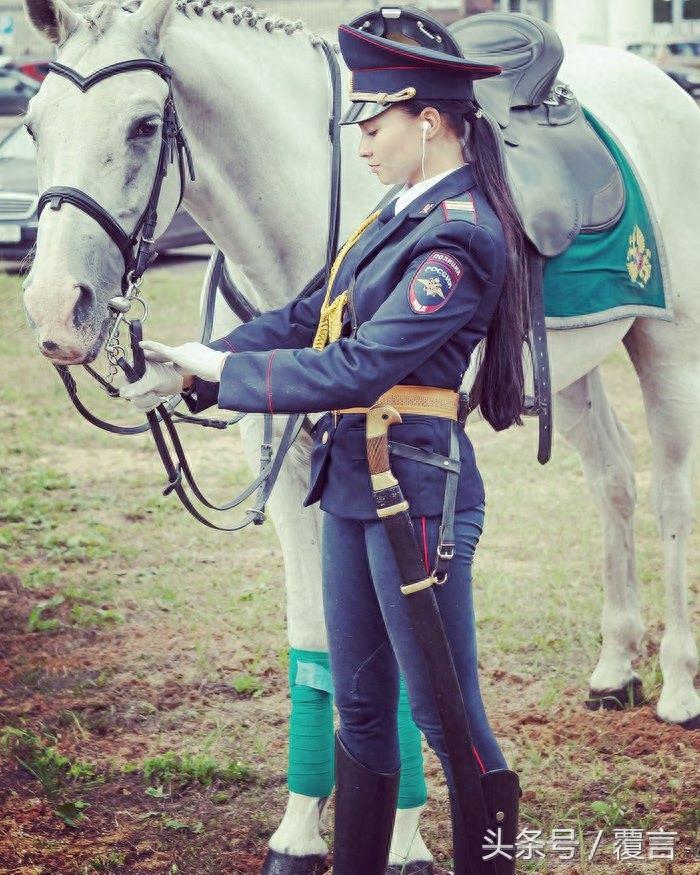 俄罗斯女骑兵美照漏出：感觉像是恋爱了！
