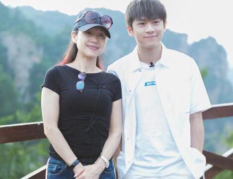 武艺恋情被工作人员否认 几年前的照片拿出来什么意思