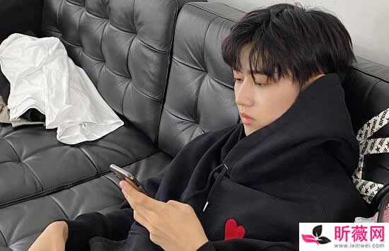 焉栩嘉个人资料介绍 焉栩嘉作品有哪些