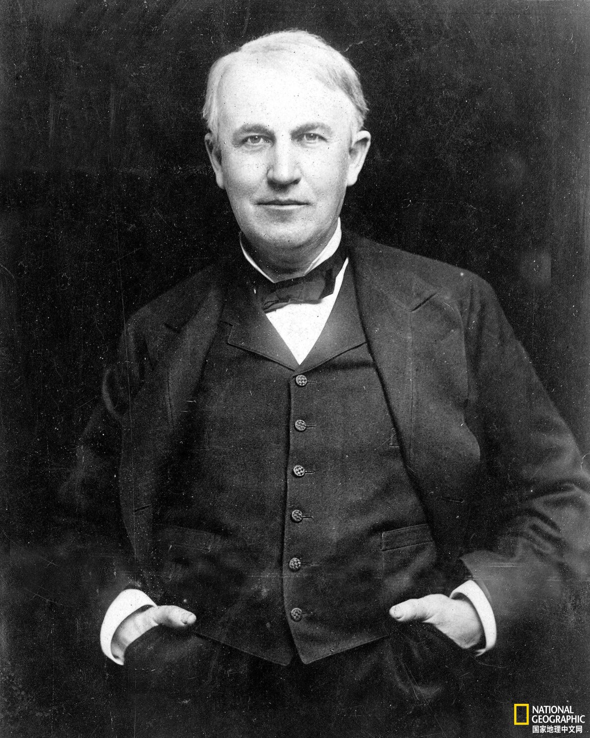 爱迪生发明的是灯泡？还是白炽灯？