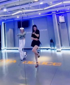 ​姚芊羽男朋友是谁（国民媳妇姚芊羽晒跳舞视频）