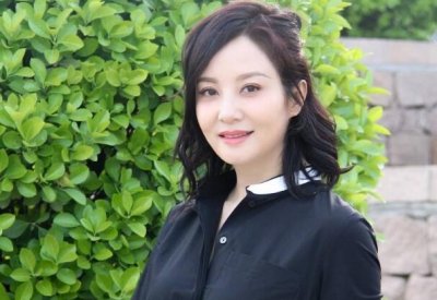 ​陶红老公是哪个导演啊 老公是导演徐铮