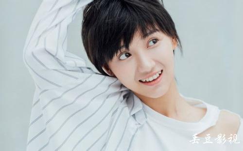 卜冠今是湖北哪里人个人资料真实身高男朋友介绍？和沈月什么关系