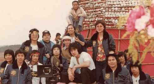 成龙晒珍藏老照片,七小福儿时模样流出,香港功夫片巅峰阵容!