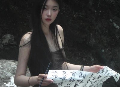 ​黄子韬的嘴，黄子韬喝水被烫伤一秒肿成香肠嘴