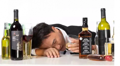 ​喝酒喝多了怎么办有什么方法（喝醉酒了怎么办，这几种解酒方法了解一下）